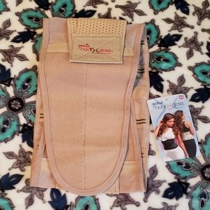 Nwt Genie Hourglass Shaper size Large/ X-Large